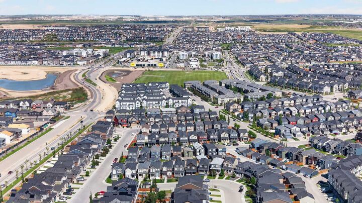 Photo de la propriété:  30 Evanscrest Rise NW  AB T3P 0R7 