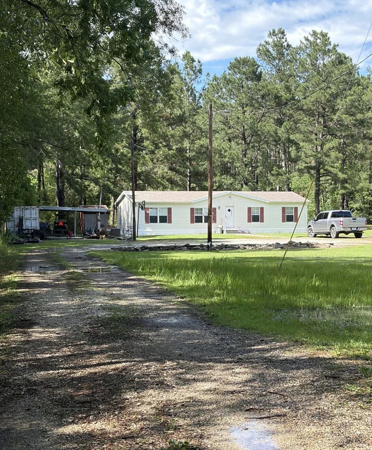 Property Photo: 190 4th LA 70660