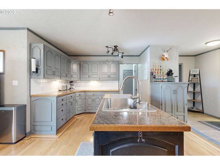 Property Photo:  52042 Highway 11  OR 97813 
