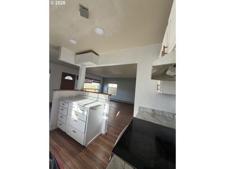 Property Photo: 531 W Darland Dr WA 98620
