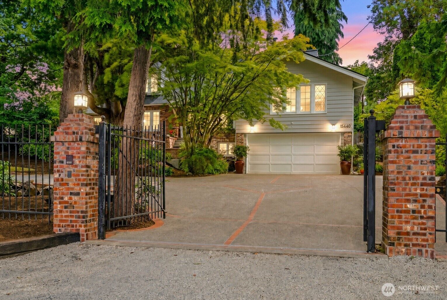 Property Photo:  15440  22nd Ave  SW  WA 98166 