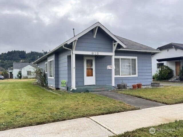 Property Photo:  618 SW Chehalis Avenue  WA 98532 