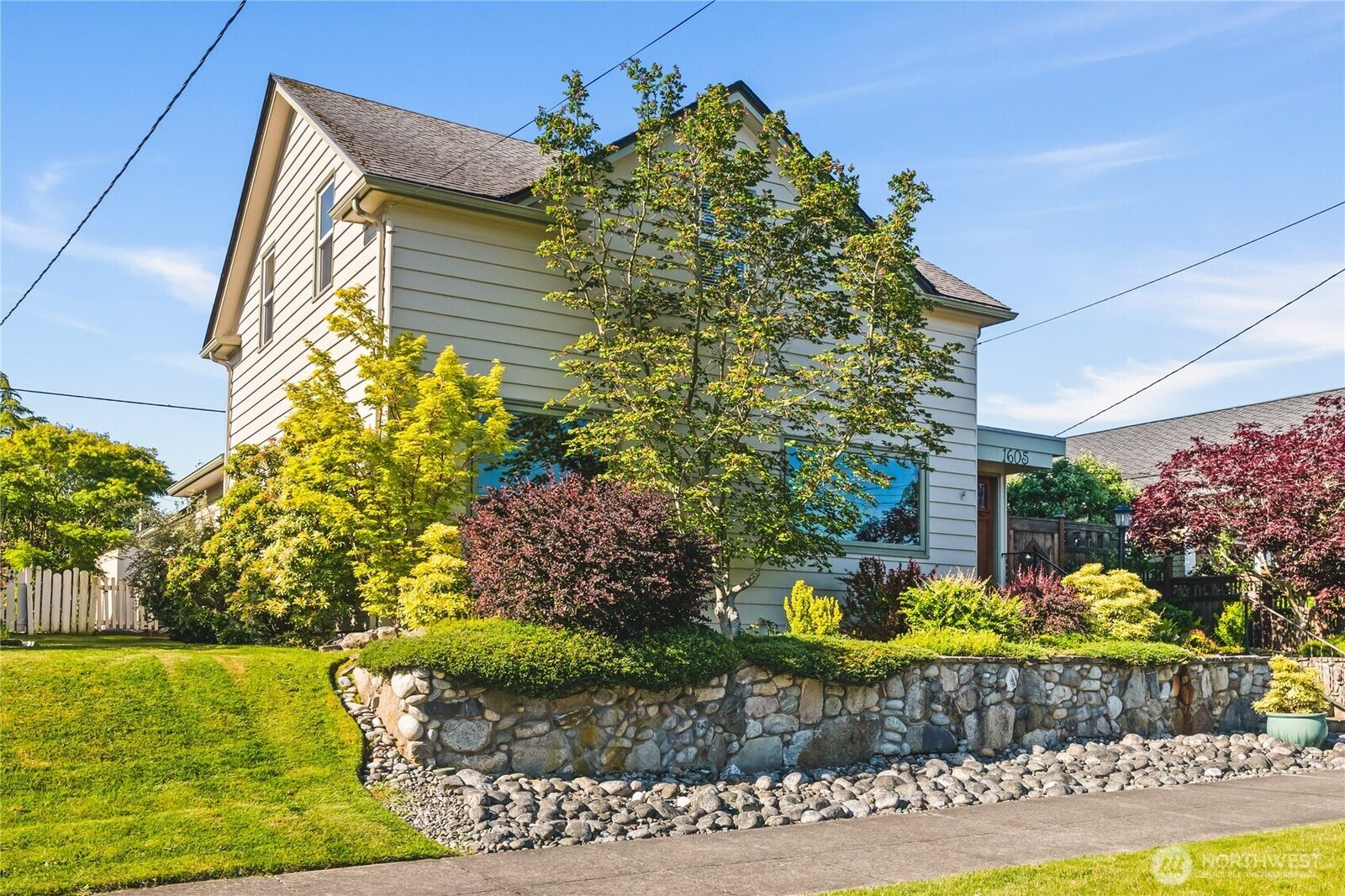 Property Photo:  1605  9th Street  WA 98221 