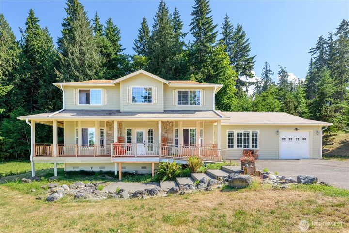 Property Photo:  637  Del Guzzi Drive  WA 98362 