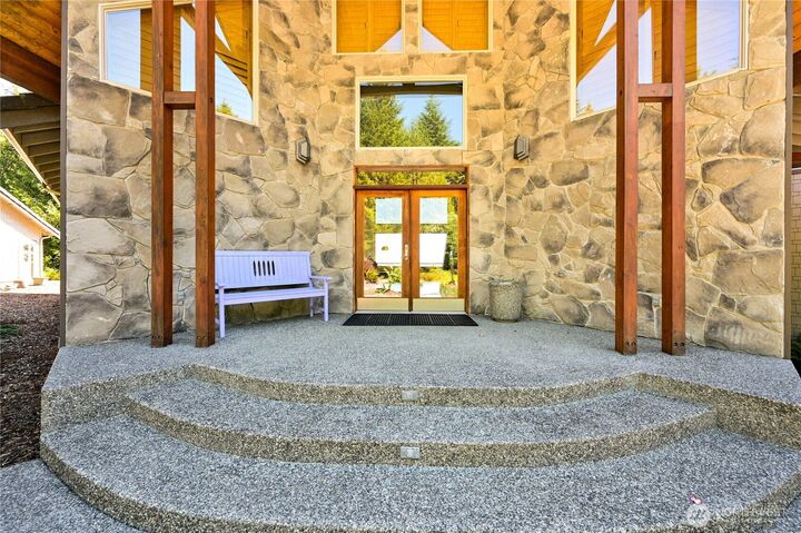 Property Photo: 474 Blue Mountain Road WA 98325
