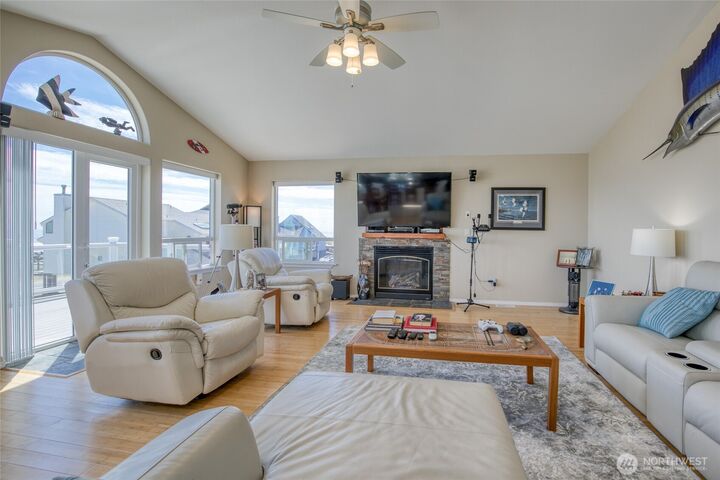 Property Photo: 1477 Ocean Crest Avenue WA 98569