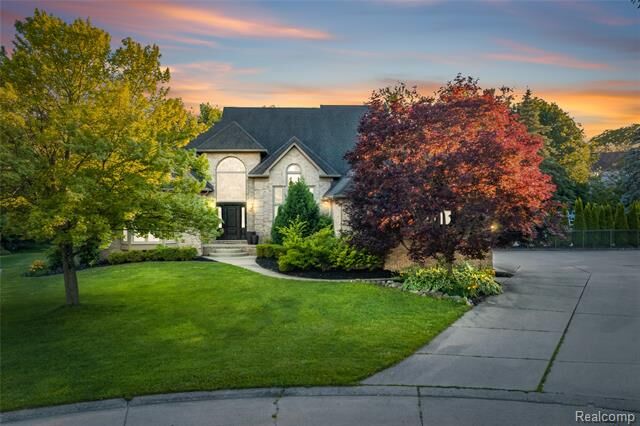 Property Photo:  53961 Sutherland Court  MI 48316 
