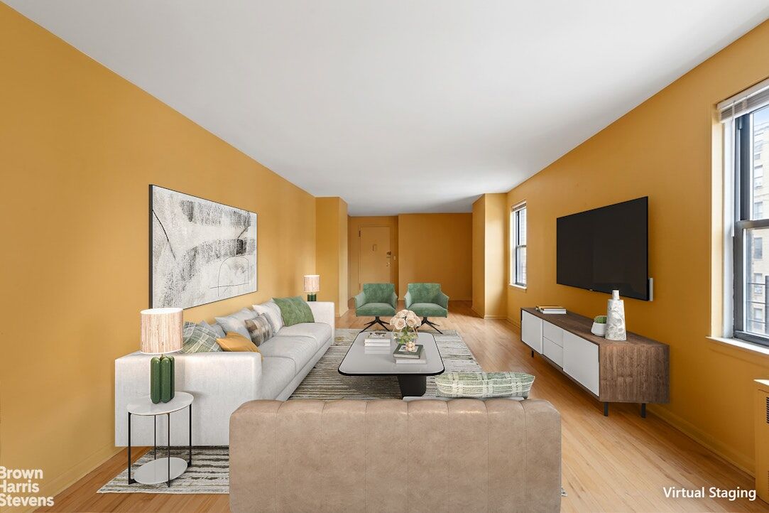 Property Photo:  77 7th Avenue 6P  NY 10011 