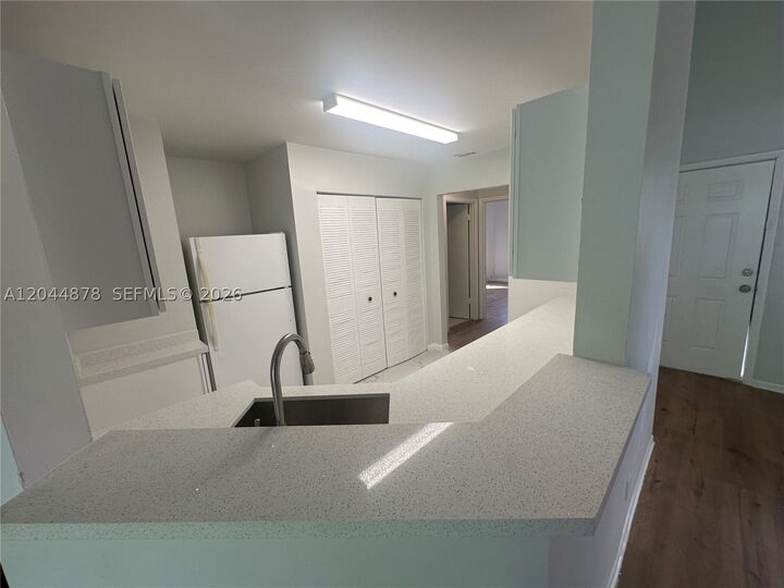 Property Photo: 3417 NW 44th St 206 FL 33309