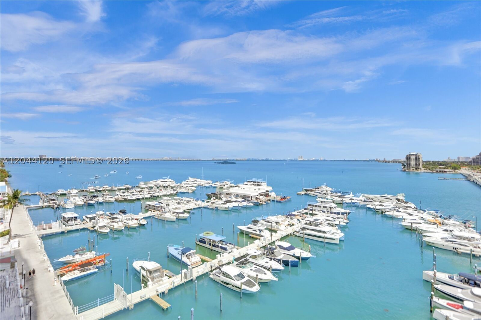 Property Photo:  555 NE 15th St 20I  FL 33132 