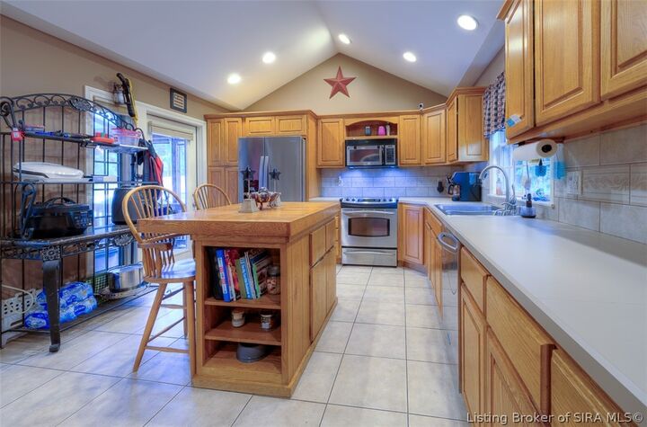 Property Photo:  1352 Slate Run Road  IN 47150 
