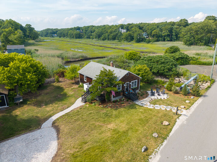 Property Photo:  69 Daniel Avenue  CT 06437 