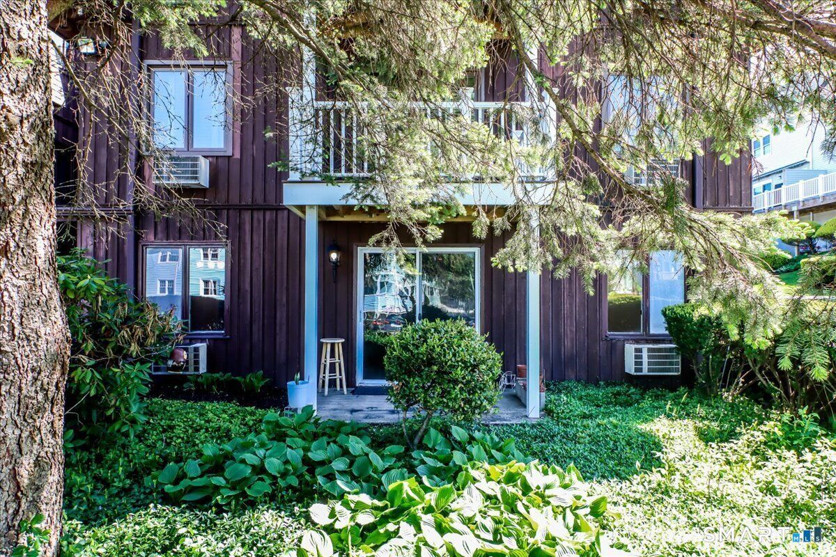 Property Photo:  136 Deer Hill Avenue B12  CT 06810 