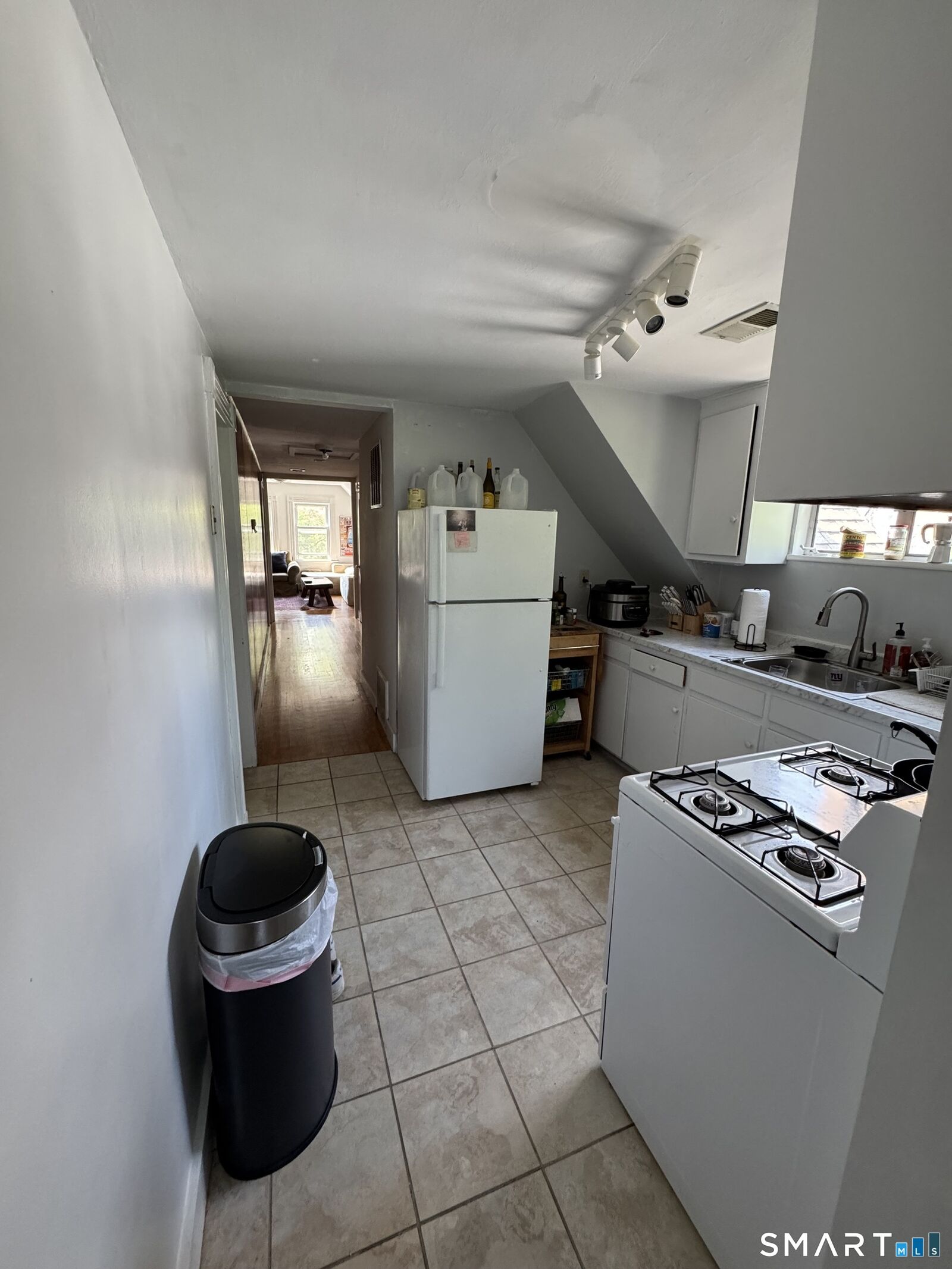 Property Photo:  789 Orange Street 3  CT 06511 