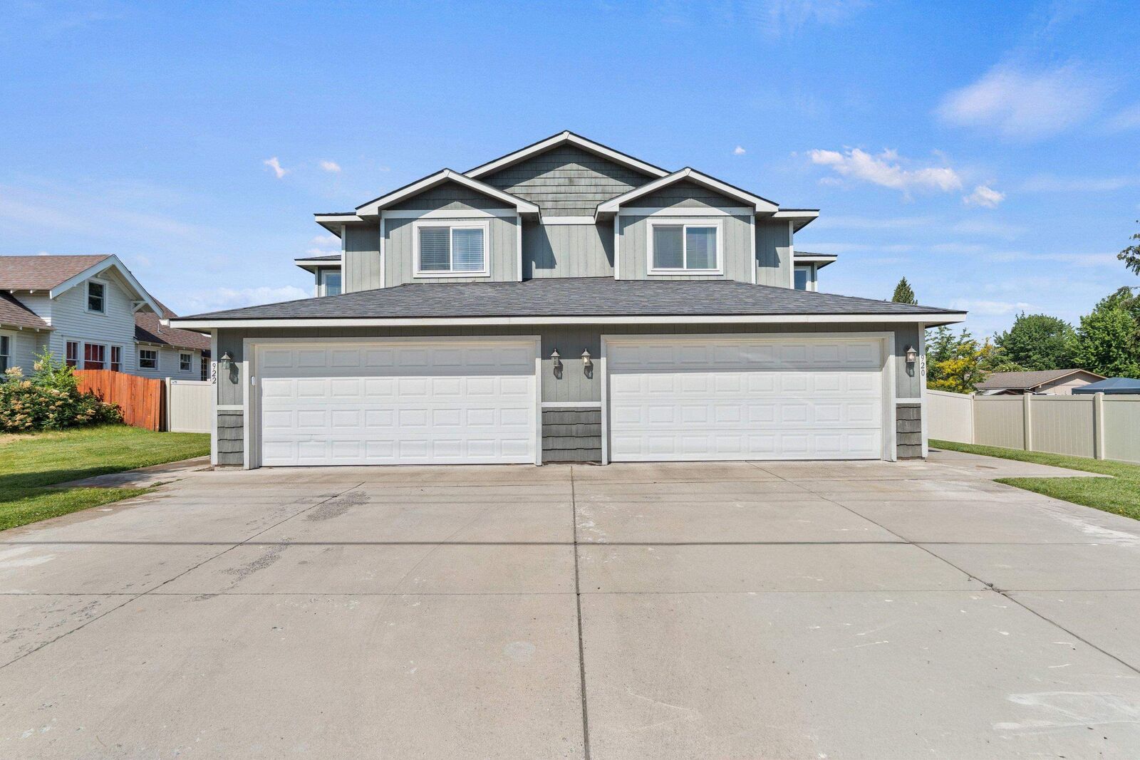 Property Photo:  920 S Evergreen Rd 922 S Evergreen Rd  WA 99037 