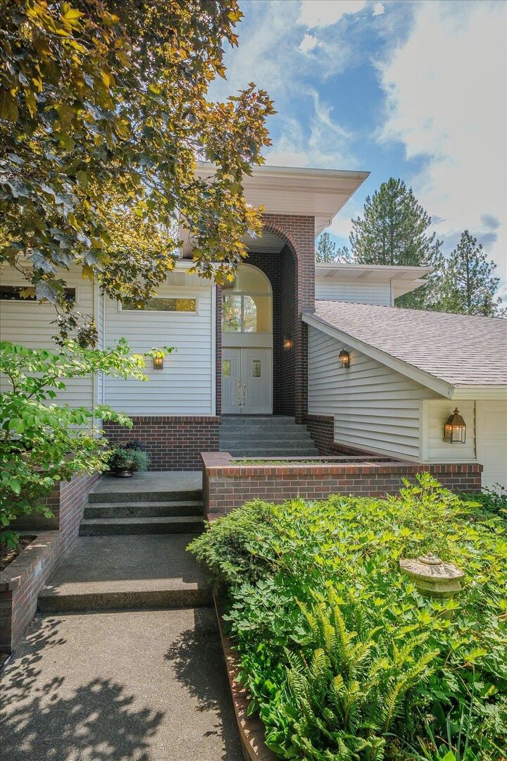 Property Photo:  4215 S Madison Rd  WA 99206 