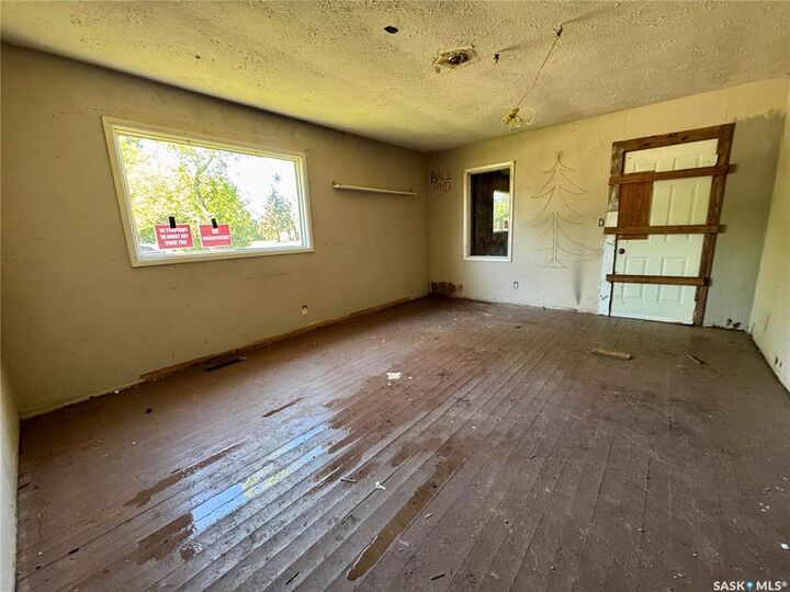 Property Photo:  200 Otter Street  SK S0M 0N0 