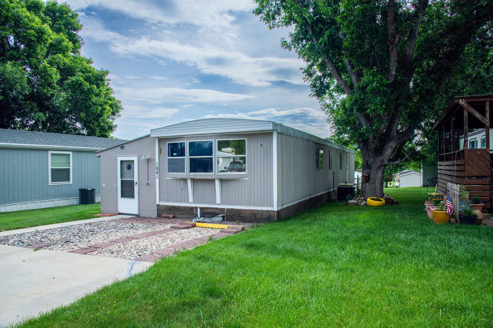 Property Photo:  1041 Bellevue Avenue  WY 82801 