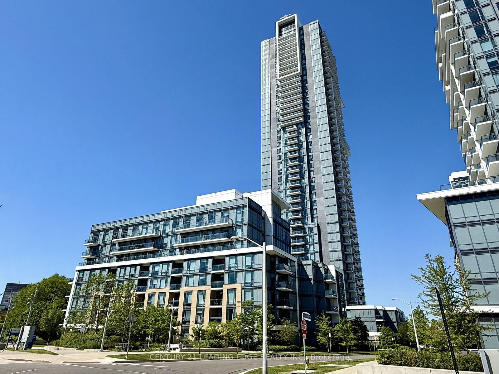 Property Photo: 55 Ann O'Reilly Road 3605 ON M2J 0E1