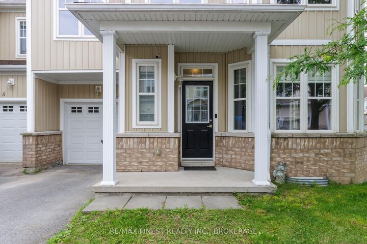 Property Photo:  893 Ascot Lane  ON K7K 0C8 