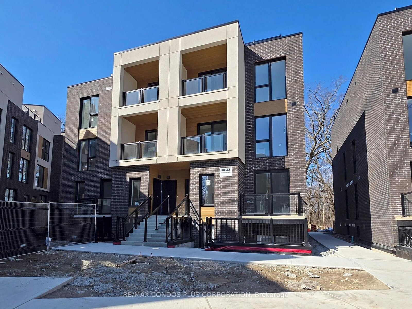 Property Photo:  170 Clonmore Drive 5  ON M1N 0B9 