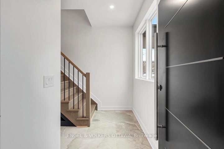 Property Photo:  71 Parent Avenue  ON K1N 0E6 