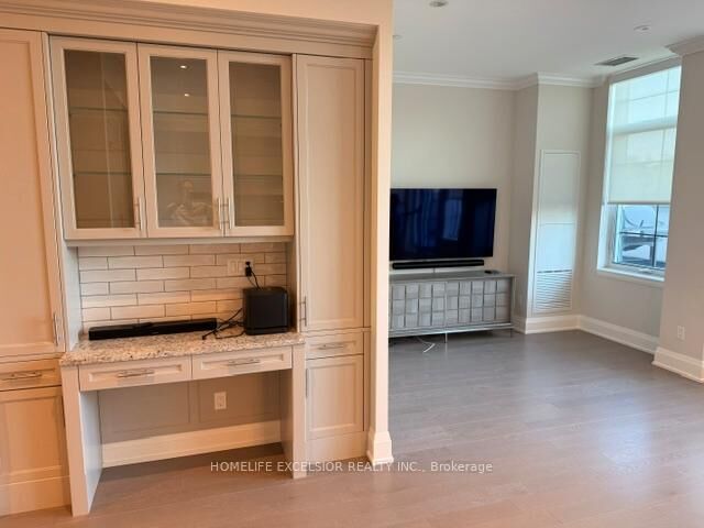Property Photo:  20 Fred Varley Drive Ph9  ON L3R 1S4 