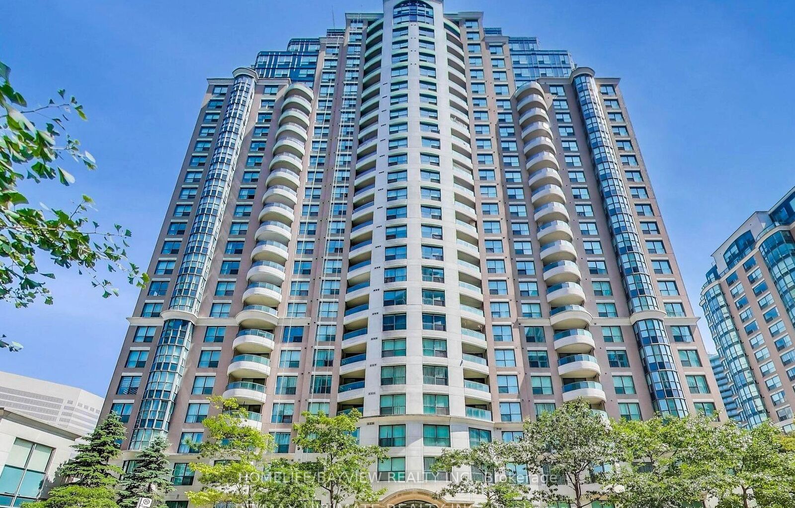 Property Photo: 7 Lorraine Drive 1816 ON M2N 7H2