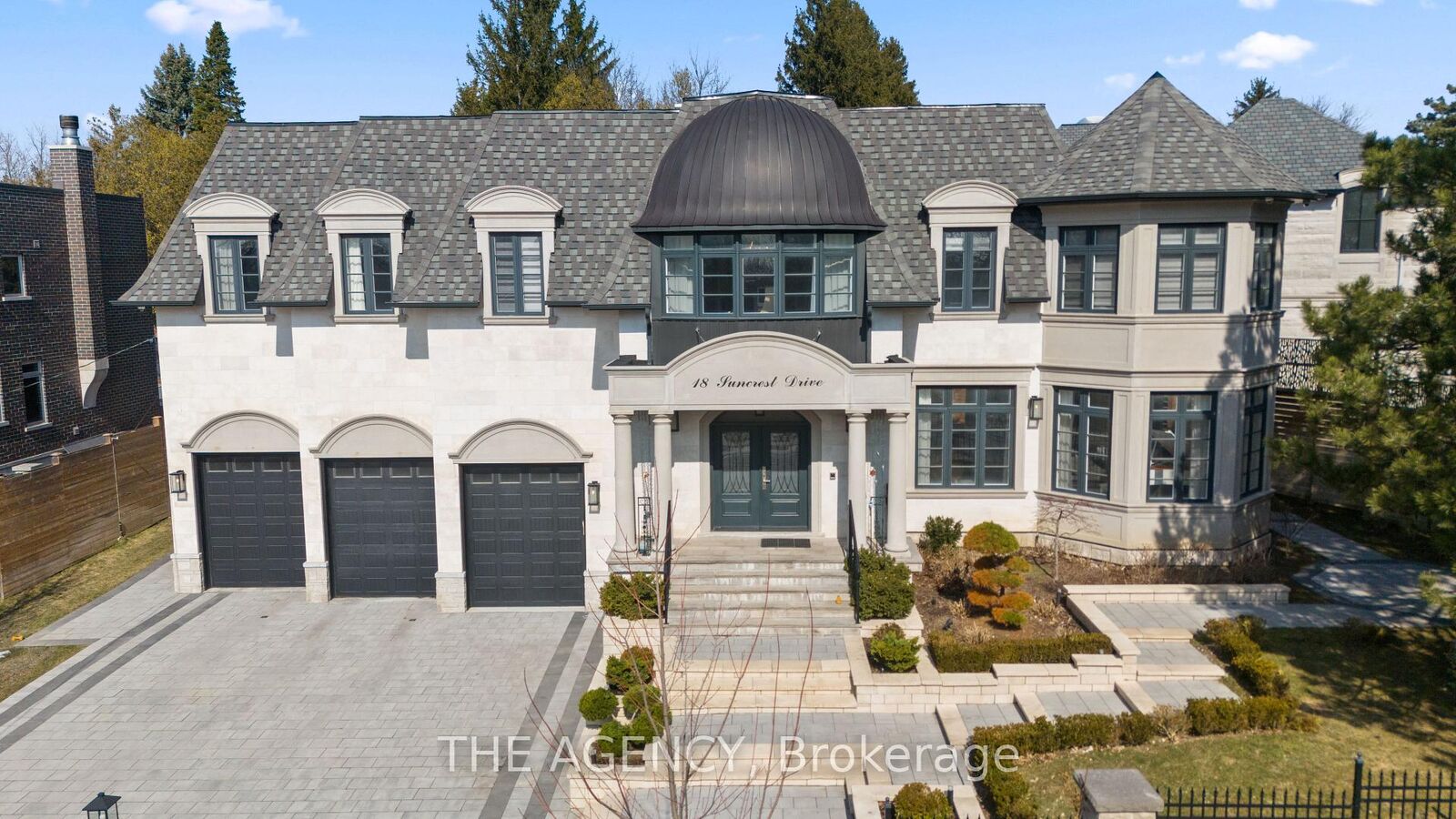 Property Photo:  18 Suncrest Drive  ON M3C 2L2 