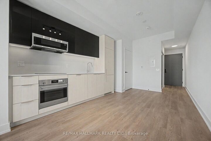Property Photo:  308 Jarvis Street 2106  ON M5A 2P2 