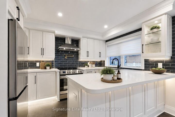 Property Photo:  100A Kitchener Road Garden Suite  ON M1E 2X7 