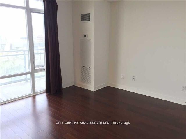 Property Photo:  360 Square One Drive 2901  ON L5B 0G7 