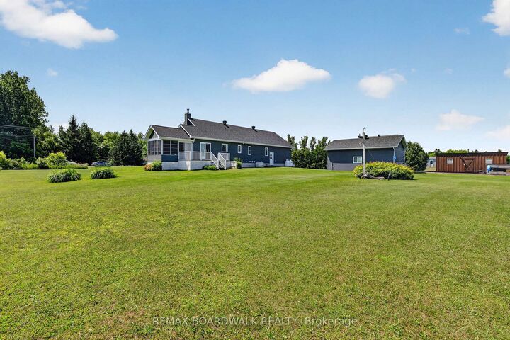 Property Photo:  762 800 Route E  ON K0A 3C0 