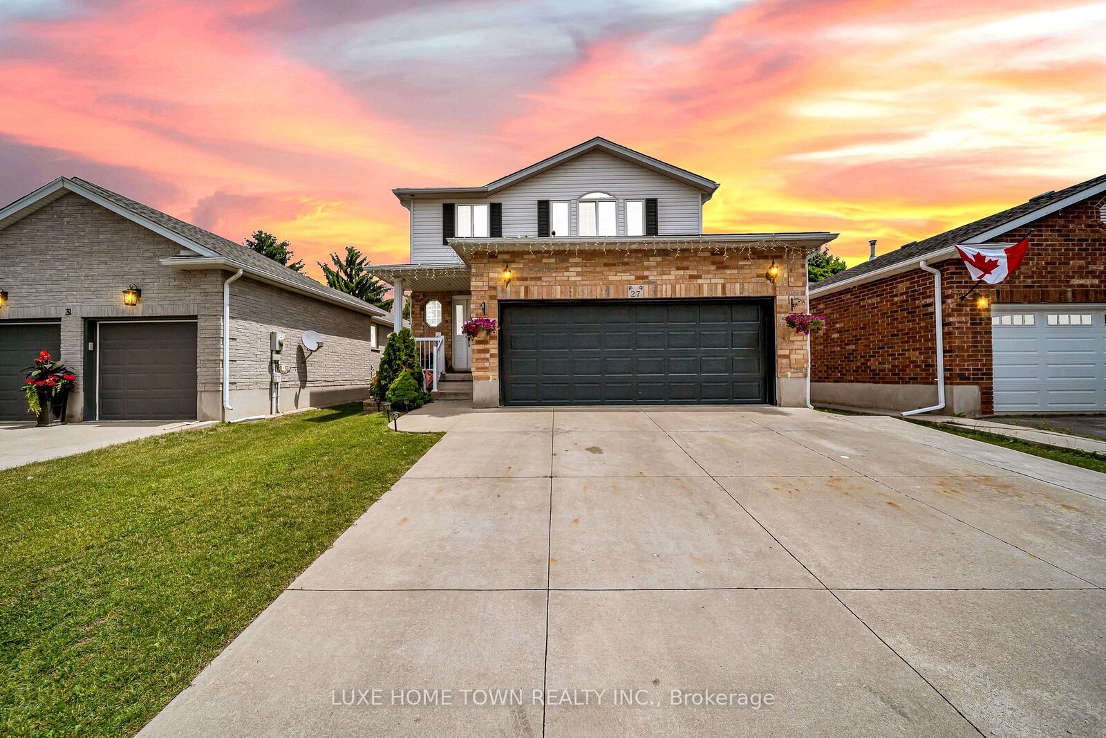 Property Photo: 27 Fraserwood Court ON N1S 5B6