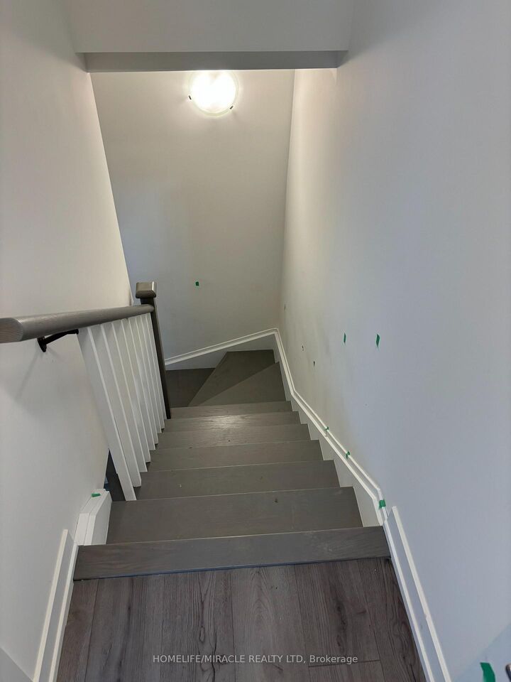 Property Photo: 861 Sheppard Avenue W 61 Blkb ON M3H 0E9