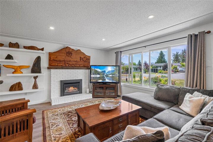 Property Photo:  16 Sangster Pl  BC V9P 1G4 