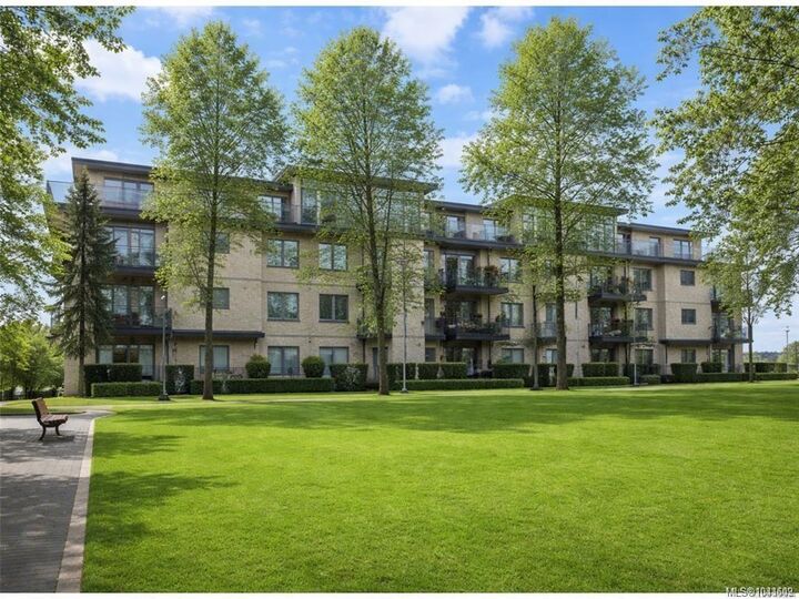 Property Photo:  330 Waterfront Cres #306  BC V8T 5K3 