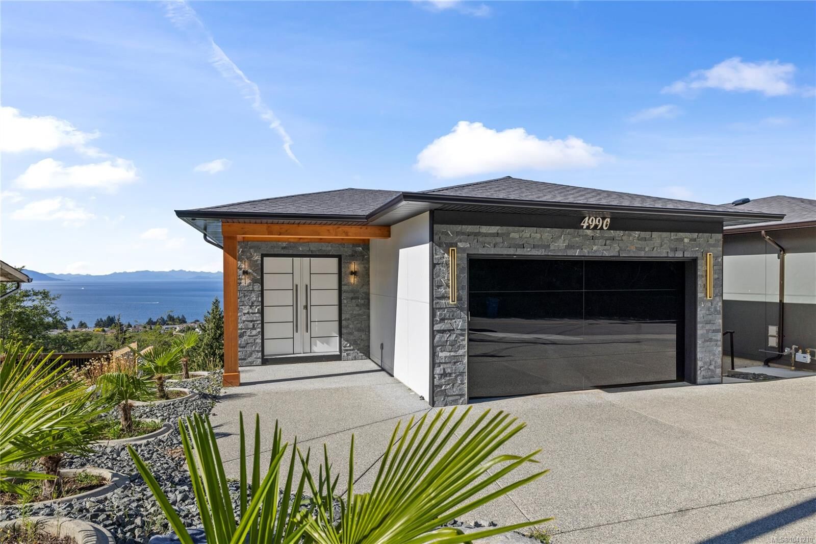 Property Photo: 4990 Laguna Way BC V9T 5B6