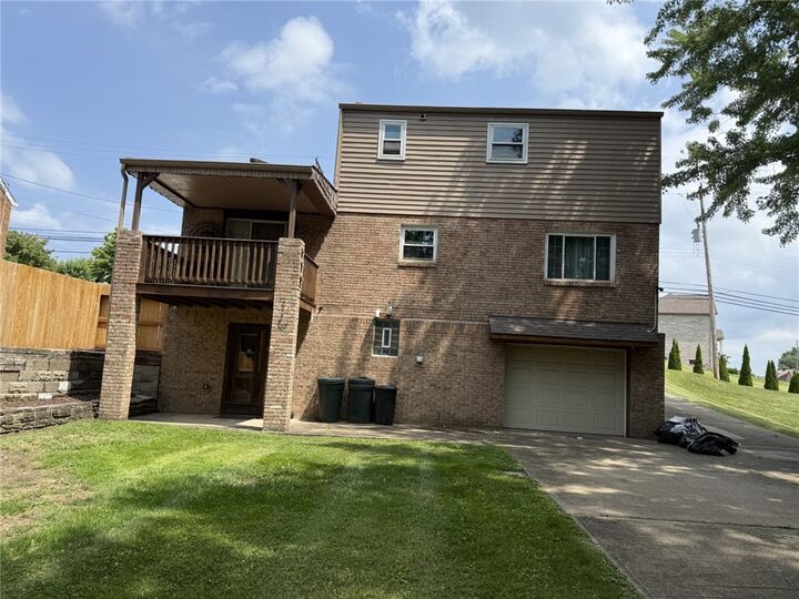Property Photo:  3407 Pinewood  PA 15120 