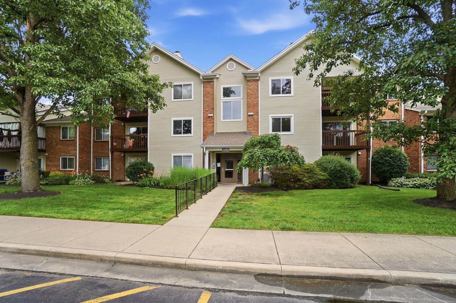 Property Photo:  1440 Hollow Run 11  OH 45459 