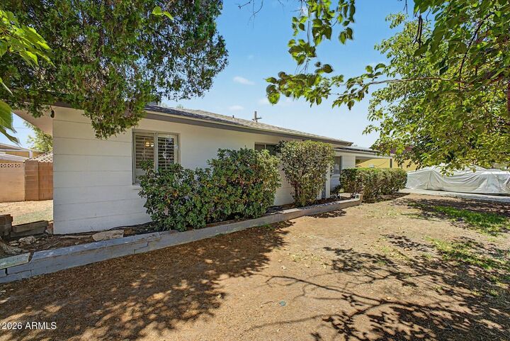 Property Photo:  2210 W Meadow Drive  AZ 85023 
