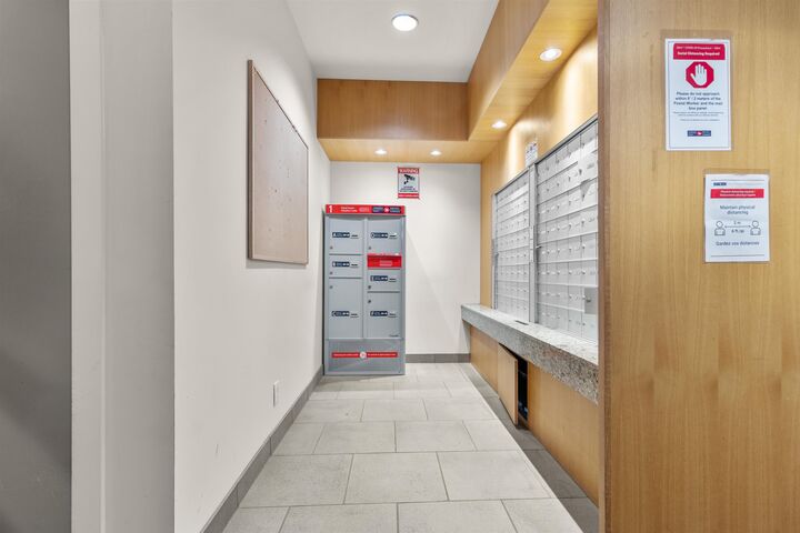 Property Photo: 33539 Holland Avenue 207 BC V2S 0C6