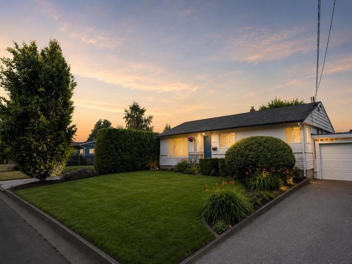 Property Photo: 9335 Woodbine Street BC V2P 5S6