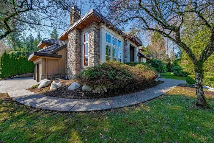 Property Photo: 13208 23A Avenue BC V4A 9W5