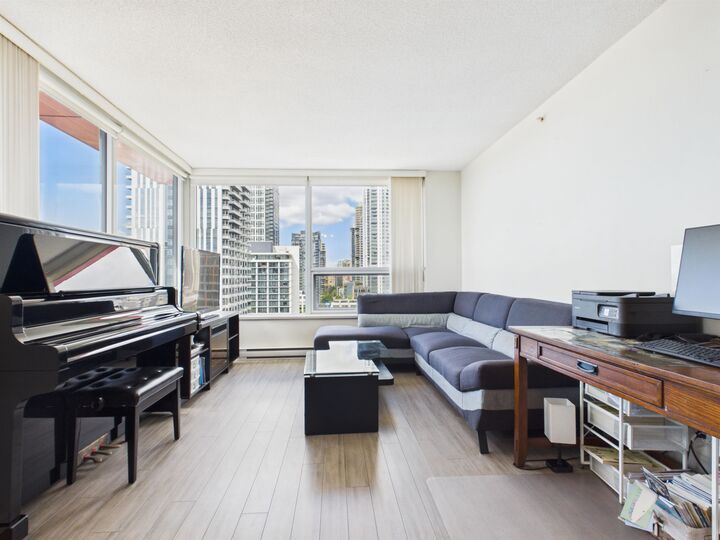 Property Photo: 6658 Dow Avenue 1605 BC V5H 0C7