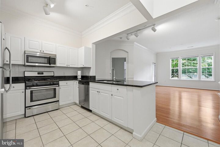 Property Photo:  7 Booth Street 110  MD 20878 