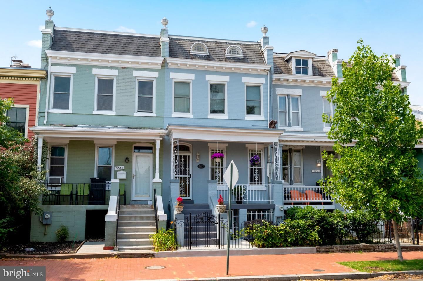 Property Photo:  1221 E Street SE  DC 20003 