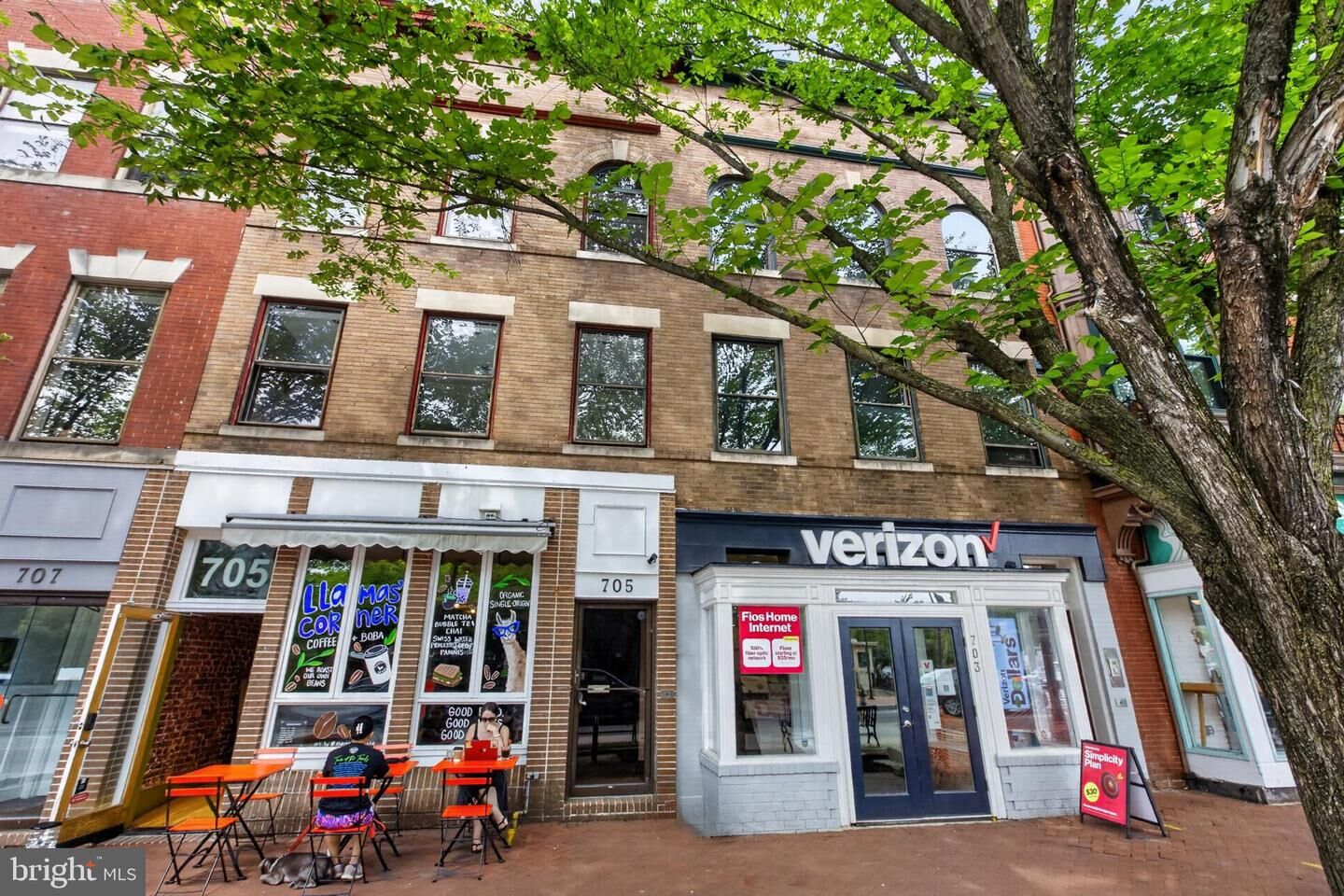 Property Photo:  705 8th Street SE 200  DC 20003 