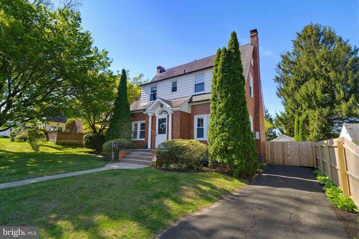 Property Photo:  305 Wischman Avenue  PA 19075 