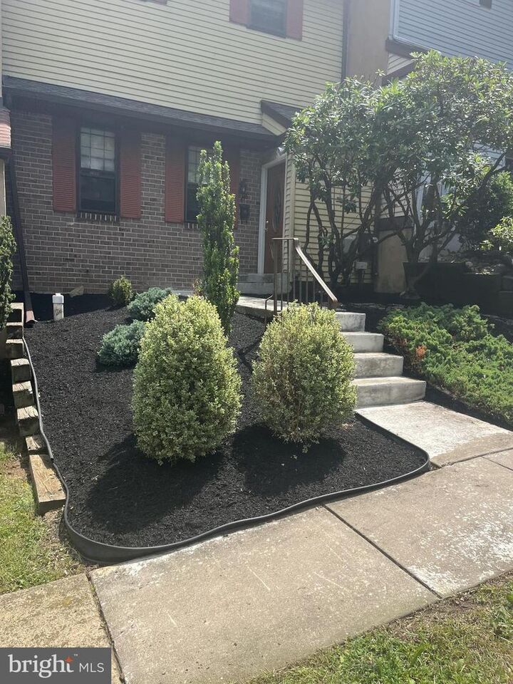Property Photo:  448 E Stoney Hill Court E  PA 19053 